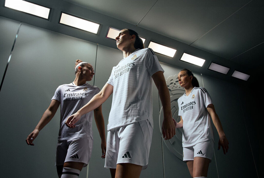 Real Madrids Kvinde hold i den nye spillertrøje 2024/25